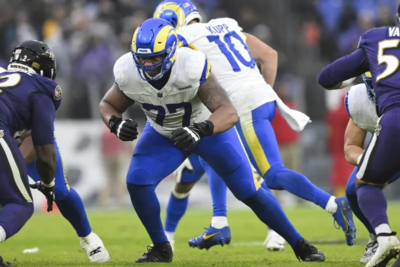 Pas de charge contre Alaric Jackson, un futur « stade » NFL pour le flag football : les 7 infos NFL de vendredi