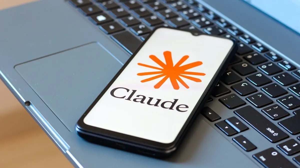 Anthropic is bringing Claude Cowork to mobile and web